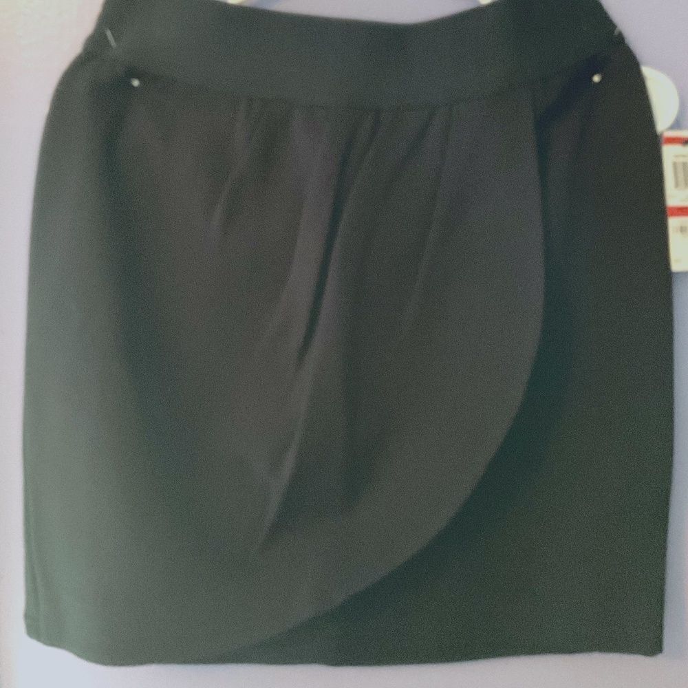 Black Tulip Mini Skirt by Alfani size PP